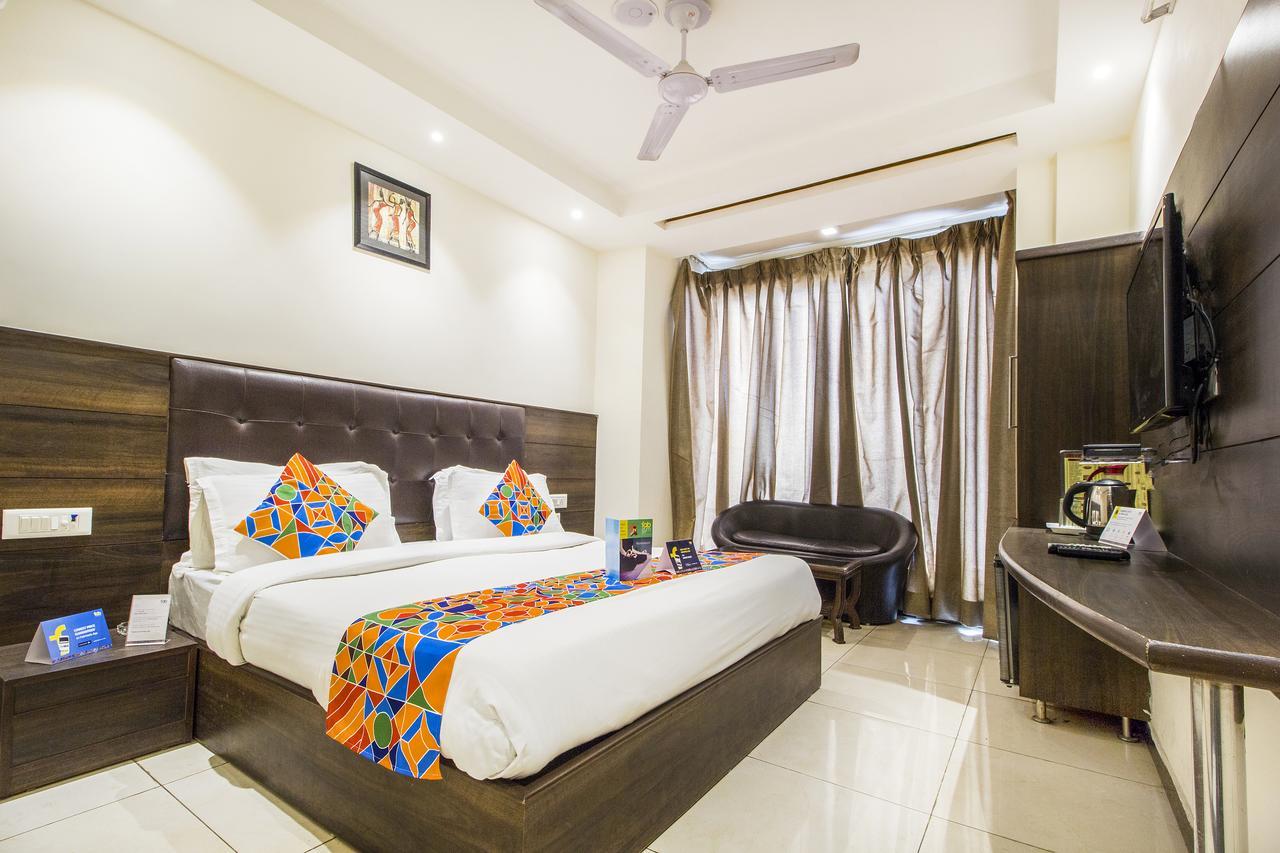 Fabexpress Le Continental Paharganj New Delhi Hotel Eksteriør billede