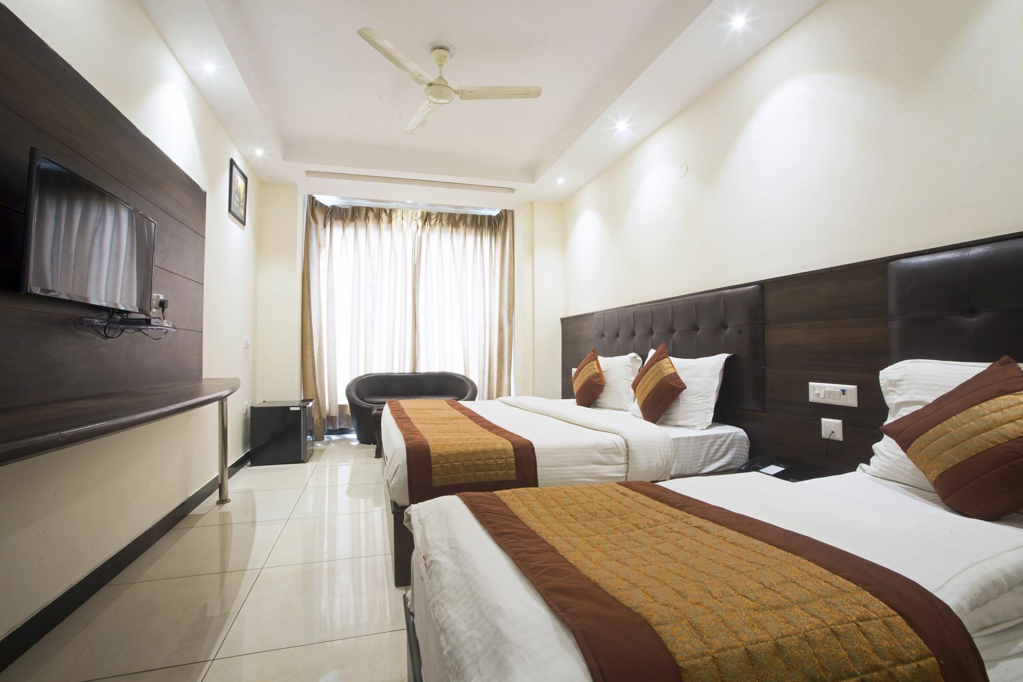 Fabexpress Le Continental Paharganj New Delhi Hotel Eksteriør billede